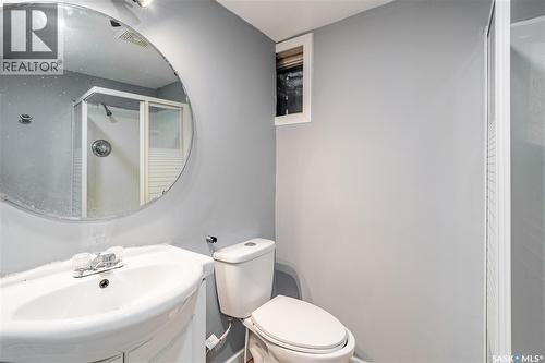 3205 Grant Road, Regina, SK - Indoor Photo Showing Bathroom