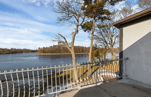 Balcon - 13285 Rue Desjardins, Montréal (Pierrefonds-Roxboro), QC - Outdoor With Body Of Water With View
