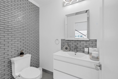 Salle d'eau - 13285 Rue Desjardins, Montréal (Pierrefonds-Roxboro), QC - Indoor Photo Showing Bathroom