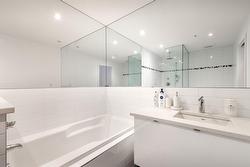 Salle de bains attenante à la CCP - 