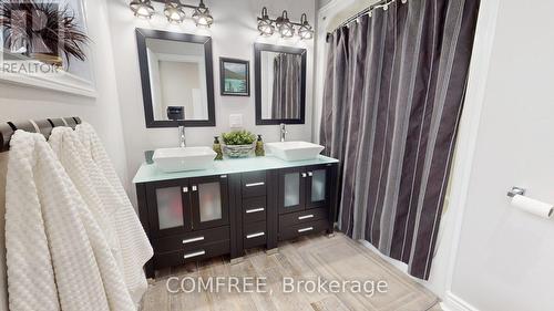 70 Wilderness Way, Ottawa, ON - Indoor Photo Showing Bathroom