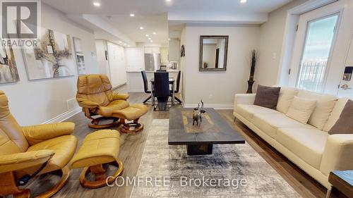 70 Wilderness Way, Ottawa, ON - Indoor Photo Showing Living Room
