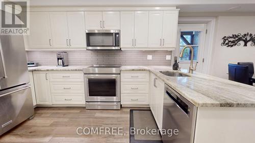 70 Wilderness Way, Ottawa, ON - Indoor Photo Showing Kitchen With Upgraded Kitchen