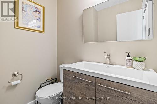 31 - 127 Fairway Crescent, Collingwood, ON - Indoor Photo Showing Bathroom