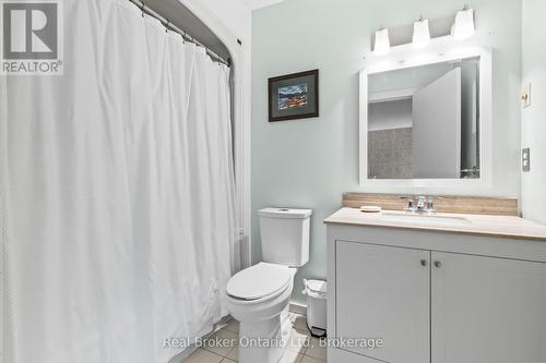 31 - 127 Fairway Crescent, Collingwood, ON - Indoor Photo Showing Bathroom