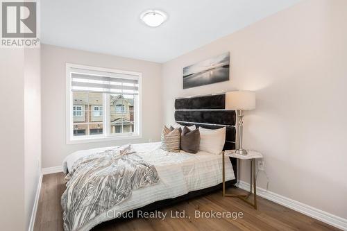 16 Heaven Crescent, Milton, ON - Indoor Photo Showing Bedroom