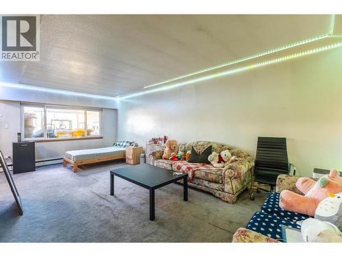 6653 Main Street, Vancouver, BC - Indoor Photo Showing Living Room