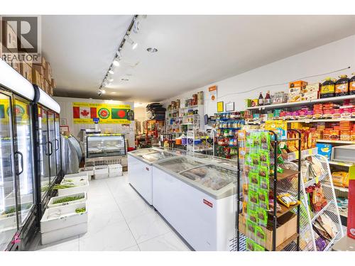 6653 Main Street, Vancouver, BC - Indoor