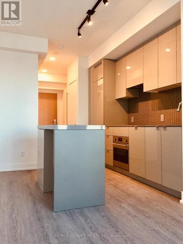kitchen - 4913 - 7 Grenville Street, Toronto, ON - Indoor Photo Showing Kitchen
