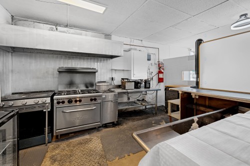 Kitchen - 3068 Rue St-Antoine O., Montréal (Le Sud-Ouest), QC - Indoor Photo Showing Other Room