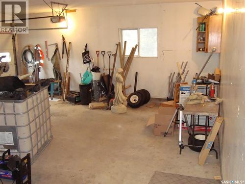 105 4Th Avenue W, Kyle, SK - Indoor