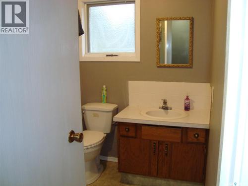 105 4Th Avenue W, Kyle, SK - Indoor Photo Showing Bathroom