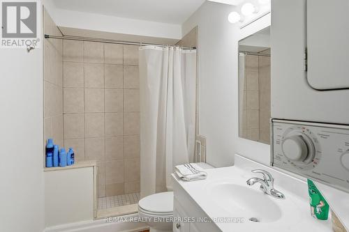 93 Cumberland Drive, Mississauga, ON - Indoor Photo Showing Bathroom