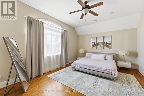 93 Cumberland Drive, Mississauga, ON - Indoor Photo Showing Bedroom