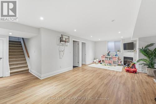 93 Cumberland Drive, Mississauga, ON - Indoor With Fireplace