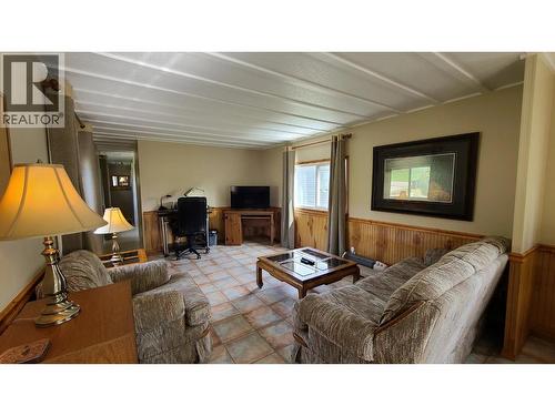 9802-9814 Freddette Avenue, Hudsons Hope, BC 