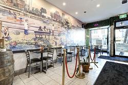 2556 Rue du Centre  Montréal (Le Sud-Ouest), QC H3K 1J8