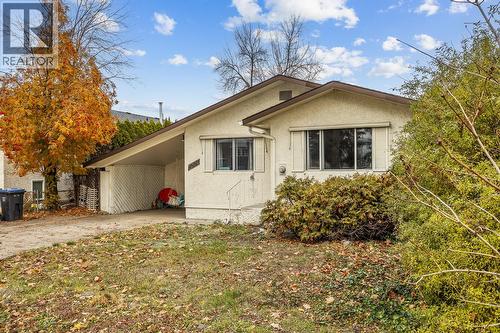 Front of the House - carport - 1074 Raymer Avenue, Kelowna, BC - Outdoor