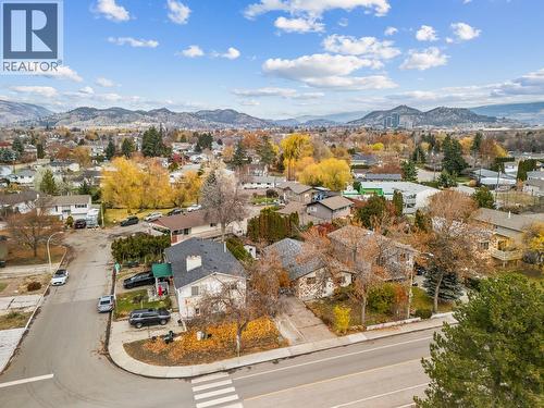 1074 Raymer Avenue, Kelowna, BC - Outdoor With View