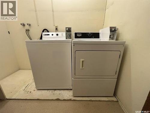 304 431 4Th Avenue N, Saskatoon, SK - Indoor Photo Showing Laundry Room