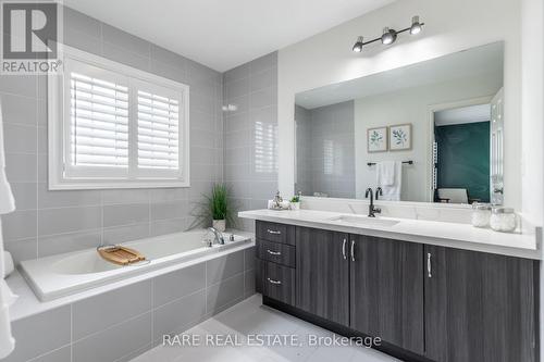 483 Terrace Way, Oakville, ON - Indoor Photo Showing Bathroom