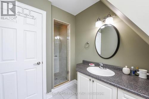 87 Park Street W, Mississauga, ON - Indoor Photo Showing Bathroom