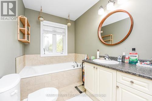 87 Park Street W, Mississauga, ON - Indoor Photo Showing Bathroom