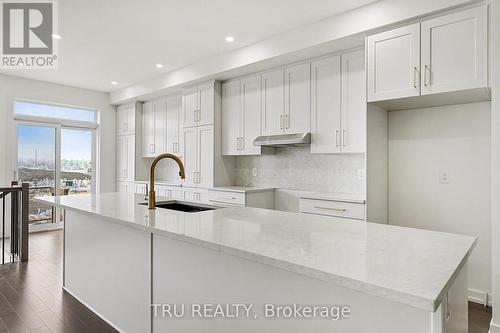 1144 Cope Drive, Ottawa, ON - Indoor Photo Showing Kitchen With Upgraded Kitchen