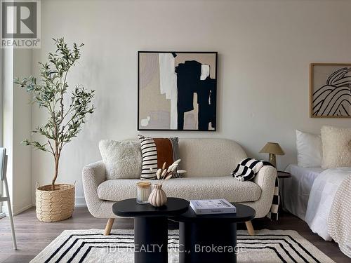 409 - 20 Richardson Street, Toronto, ON - Indoor Photo Showing Other Room