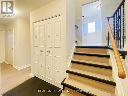 48 Lionel Heights Crescent, Toronto, ON - Indoor Photo Showing Other Room