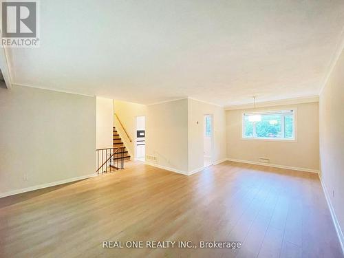 48 Lionel Heights Crescent, Toronto, ON - Indoor Photo Showing Other Room