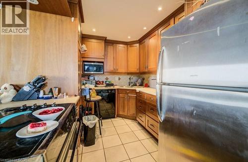 33 Harbour Square Unit# 2801, Toronto, ON - Indoor Photo Showing Kitchen