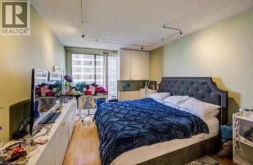 33 Harbour Square Unit# 2801, Toronto, ON - Indoor Photo Showing Bedroom