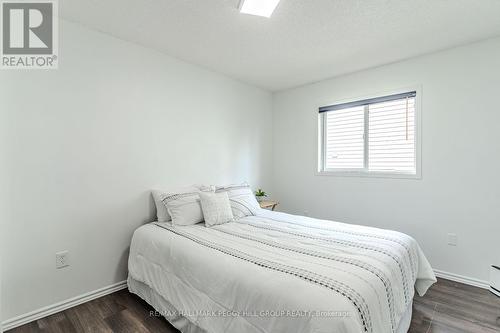 51 Golden Eagle Way, Barrie, ON - Indoor Photo Showing Bedroom