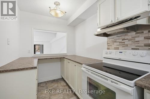 304 - 965 Inverhouse Drive, Mississauga, ON - Indoor Photo Showing Kitchen