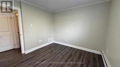 105 - 1170 Hamilton Road, London East (East O), ON - Indoor Photo Showing Other Room
