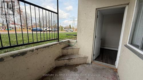 105 - 1170 Hamilton Road, London East (East O), ON -  With Exterior
