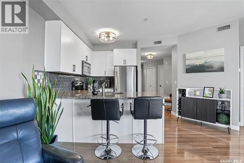 201 158 Pawlychenko Lane, Saskatoon, SK - Indoor Photo Showing Kitchen With Stainless Steel Kitchen With Upgraded Kitchen