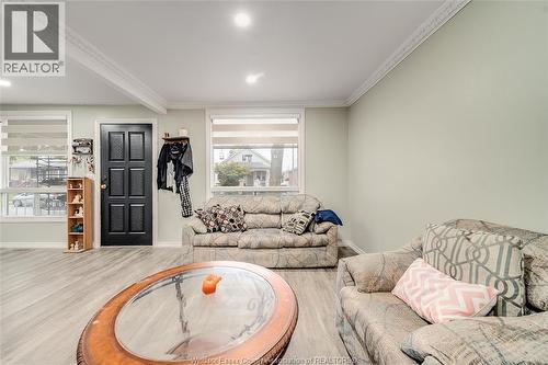 1614 Cadillac Street, Windsor, ON - Indoor