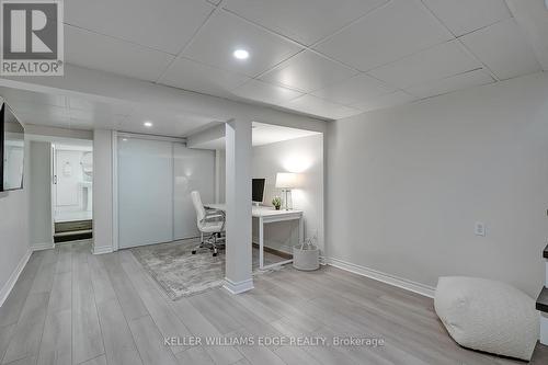 403 Smith Avenue, Burlington, ON - Indoor