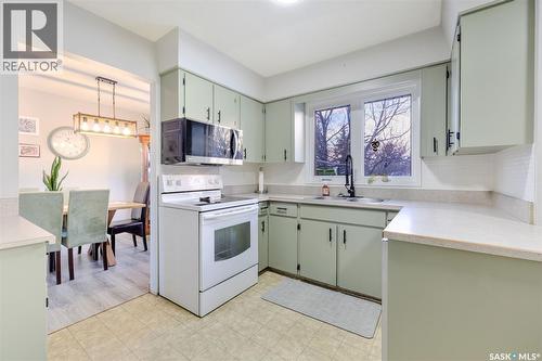 3111 33Rd Street W, Saskatoon, SK - Indoor Photo Showing Kitchen