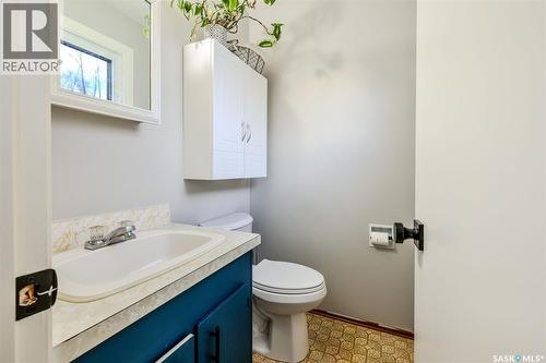 3111 33Rd Street W, Saskatoon, SK - Indoor Photo Showing Bathroom