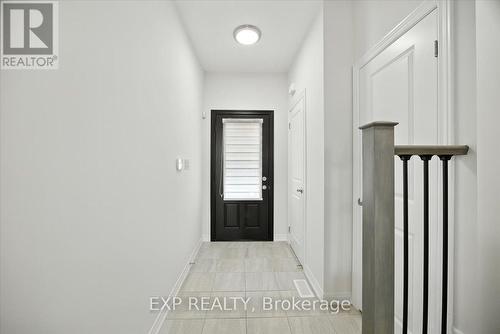 27 Mockingbird Lane E, Hamilton, ON -  Photo Showing Other Room