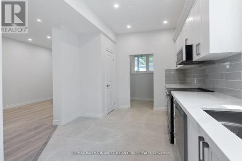 B - 177 The Queensway S, Georgina, ON - Indoor Photo Showing Kitchen