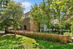 31 GOVERNORS ROAD  Toronto, ON M4W 2E9