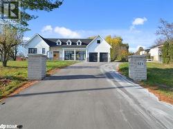 521 OLD YORK Road  Burlington, ON L7P 4Y6