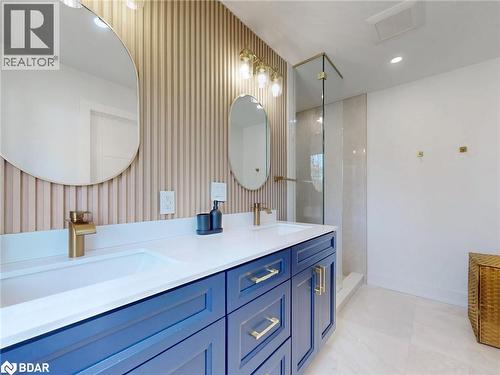 521 Old York Road, Burlington, ON - Indoor Photo Showing Bathroom