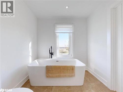 521 Old York Road, Burlington, ON - Indoor