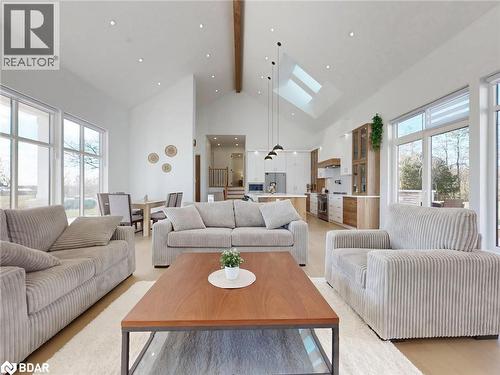 521 Old York Road, Burlington, ON - Indoor Photo Showing Living Room