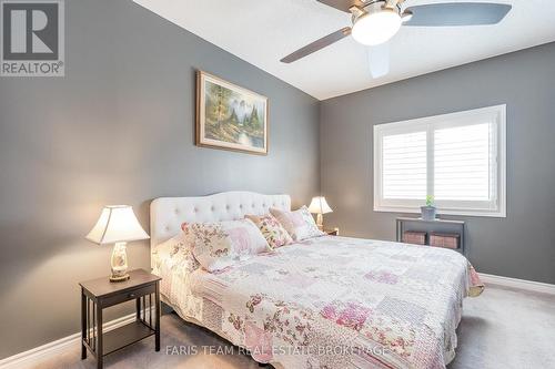 210 - 40 Ferndale Drive S, Barrie, ON - Indoor Photo Showing Bedroom